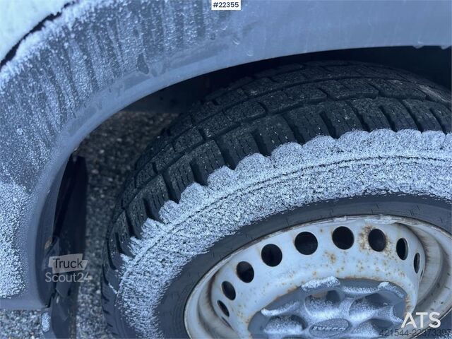  Iveco Daily box truck w/ lift and 2 sets of tires – Will