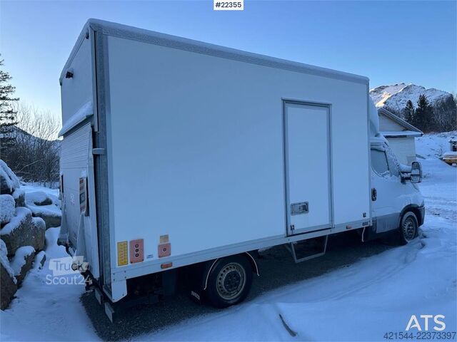  Iveco Daily box truck w/ lift and 2 sets of tires – Will