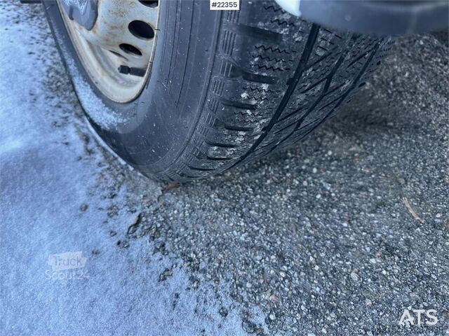  Iveco Daily box truck w/ lift and 2 sets of tires – Will