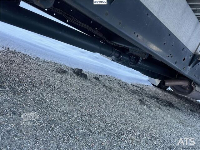  Iveco Daily box truck w/ lift and 2 sets of tires – Will