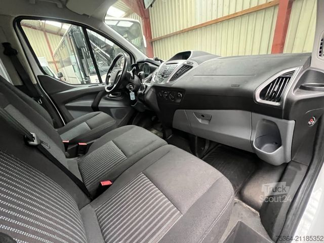 Minibus FORD Transit Custom 2.0 TdCi L1H1 9Sitze Motor Defect