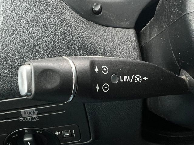 Minibuss MERCEDES-BENZ Vito 111 Cdi BlueTEC 9 Sitze Klima Navi Tempomat