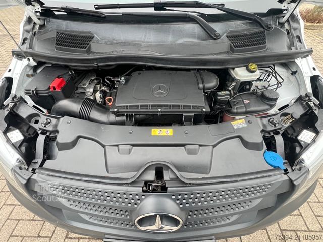 Minibuss MERCEDES-BENZ Vito 111 Cdi BlueTEC 9 Sitze Klima Navi Tempomat