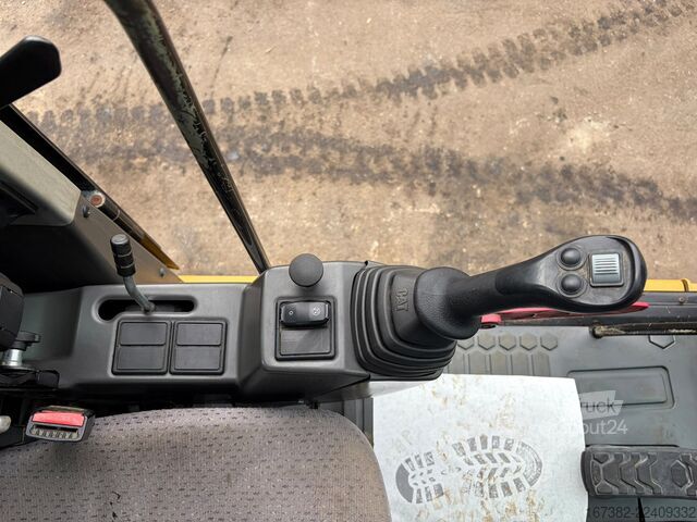 Escavadora de rodas Caterpillar M318F