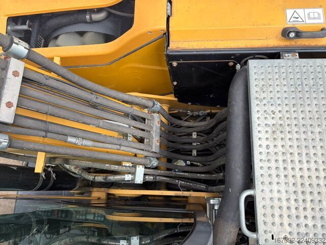 Escavadora de rodas Caterpillar M318F