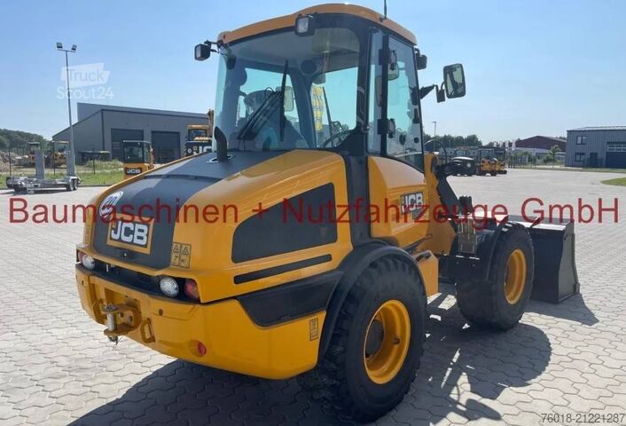 Loader JCB 407 NEU
