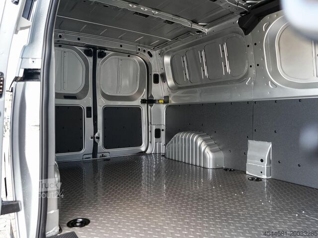 Minibús Maxus Deliver 7 Diesel L2H1 FWD Luxury LED Klima RFK SHZ