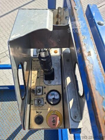 Ascensor cu foarfecă SkyJack SJ6832 RTE
