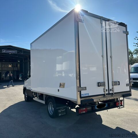 кутиевиден ван Iveco Daily 35c18