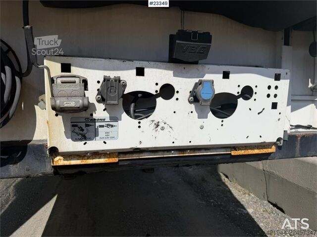 Krone Cool Liner, напівпричіп-контейнер на 3 осі з 2 температурними зонами Krone cool liner 3-axle semi box trailer with 2 temperat