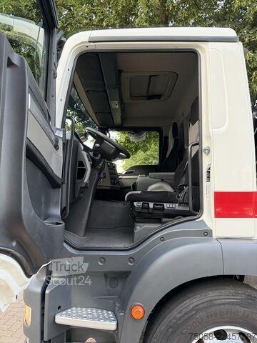 Jeřáb na nákladním automobilu MAN TGM 15.290 - HIAB 111 ES 3 HIDUO -223TKm