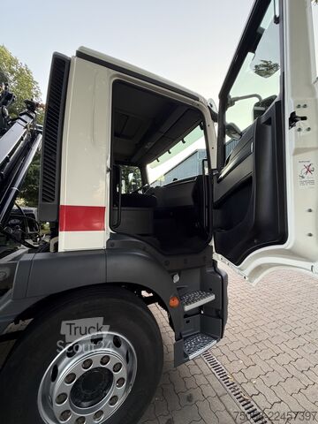Jeřáb na nákladním automobilu MAN TGM 15.290 - HIAB 111 ES 3 HIDUO -223TKm