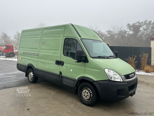 Camión cisterna de vacío IVECO Daily 35S18  Kanal-Inspektion Kamera RICO