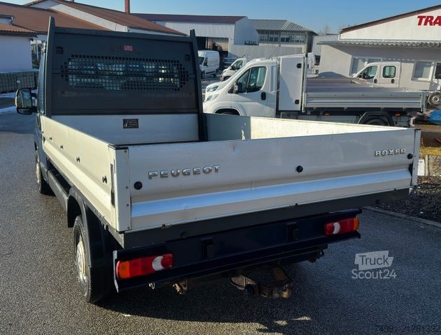 Pick-up van PEUGEOT Boxer Pritsche 335 L2 BlueHDi 130