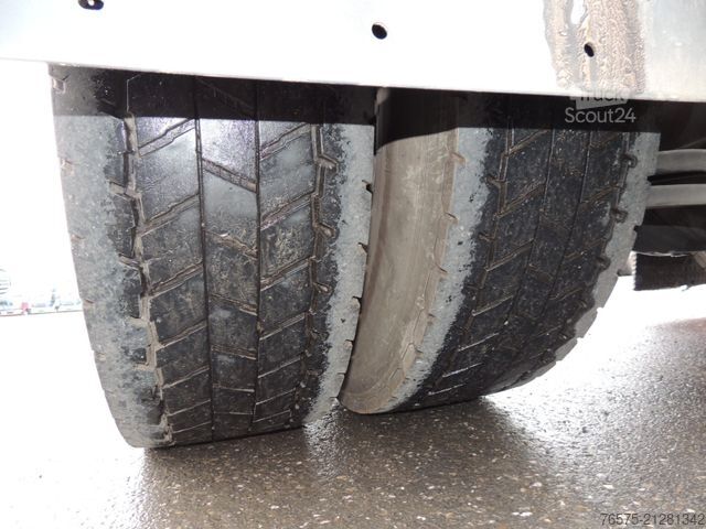 Tractor estándar SCANIA G440 Highline