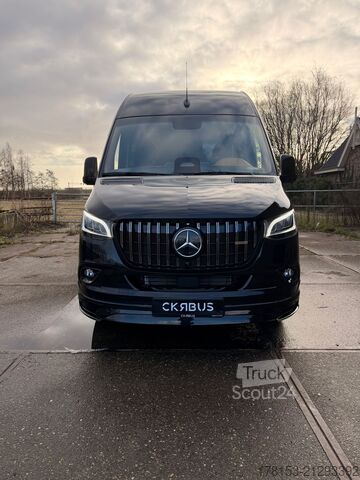 Ploščati dostavnik Mercedes Sprinter 519 CDI LuxuryLine Minibus