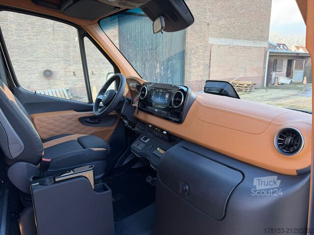 Ploščati dostavnik Mercedes Sprinter 519 CDI LuxuryLine Minibus