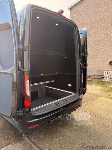 Ploščati dostavnik Mercedes Sprinter 519 CDI LuxuryLine Minibus