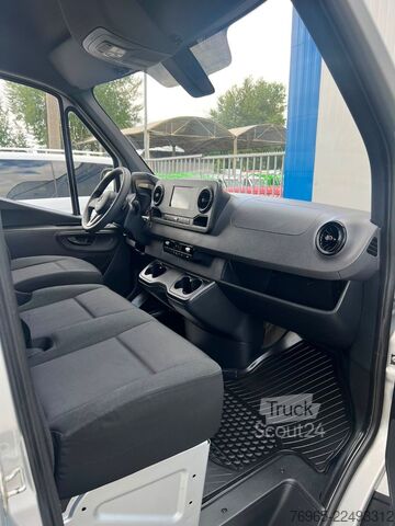 Фургон с высокой крышей MERCEDES-BENZ Sprinter 215 9G-TR HOCH+LANG KLIMA 3-SITZ KAMERA