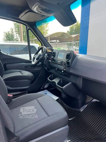 Panelvan MERCEDES-BENZ Sprinter 314 AUTOMATIK NAVI DISTRONIC KAMERA LED