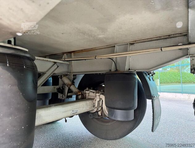 Hűtő félpótkocsi Burg O-3-42 VAN BEURDEN AIR CARGO ROLLERBEDS TAI