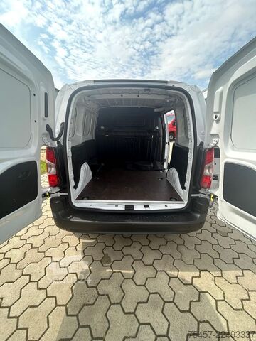 Dobozos furgon FIAT E-Doblo Kasten L1H1
