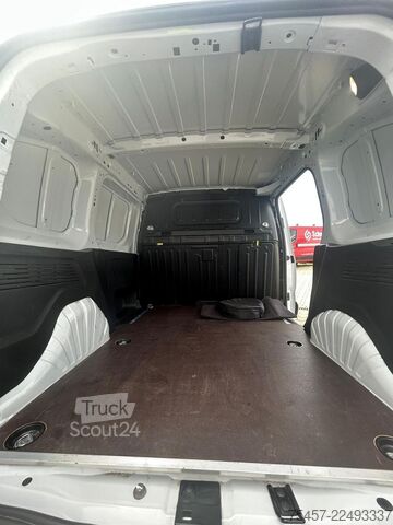 Dobozos furgon FIAT E-Doblo Kasten L1H1