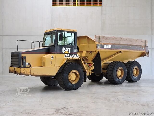  CATERPILLAR D250E