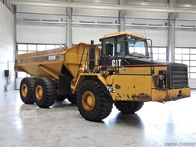  CATERPILLAR D250E