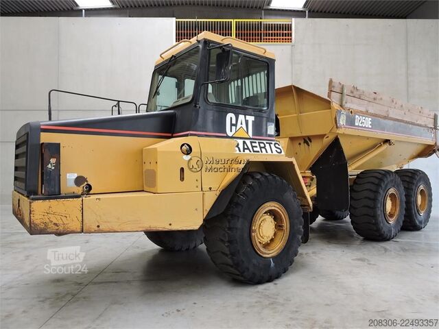  CATERPILLAR D250E
