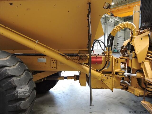  CATERPILLAR D250E