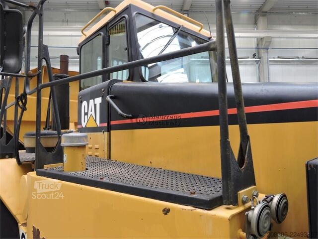  CATERPILLAR D250E