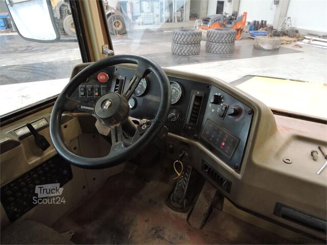  CATERPILLAR D250E