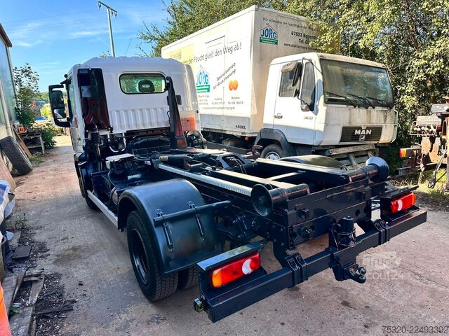 Autoutilitară basculantă RENAULT Pallift Abrollkipp