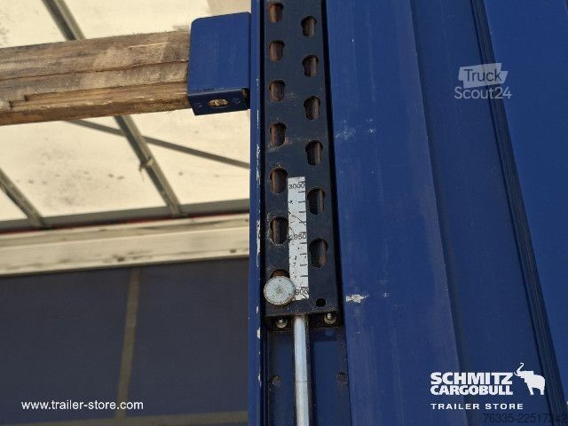 Semiremorcă deschisă cu prelată Kögel Curtainsider Mega