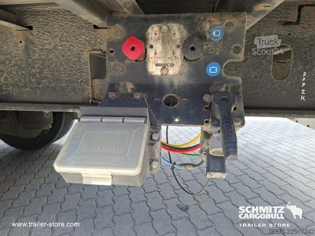 Semiremorcă deschisă cu prelată Kögel Curtainsider Mega