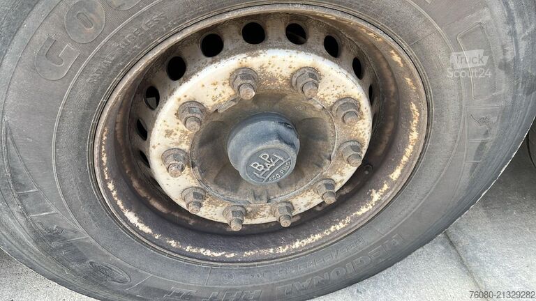 Przesuwne plandeki Kögel SN 24P (BELGIAN TRAILER / BPW AXLES / DISC BRAKES)