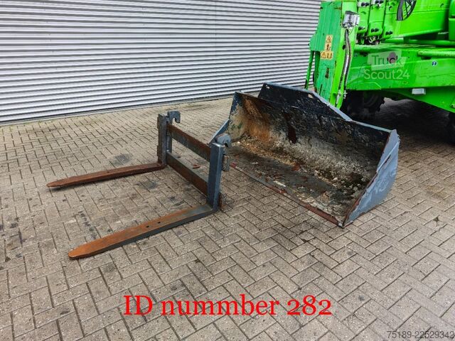 Rotierender Teleskoplader Merlo Roto 45.21 MCSS Radio Remote Bucket + Forks!