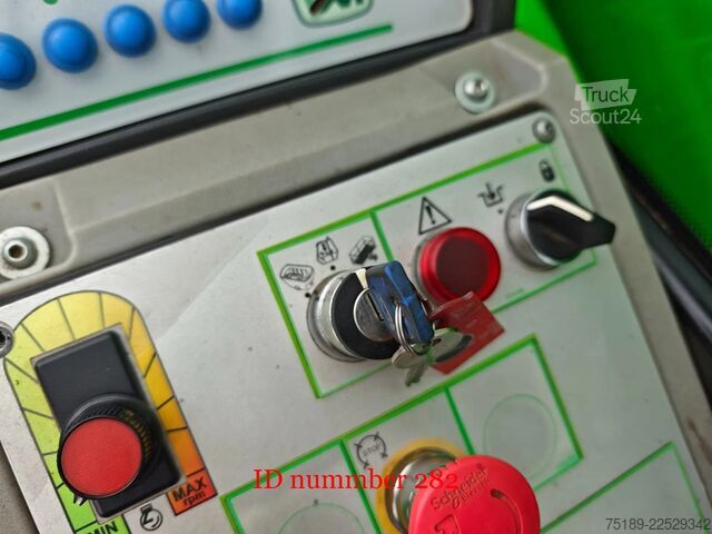 Поворотний телескопічний маніпулятор Merlo Roto 45.21 MCSS Radio Remote Bucket + Forks!