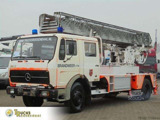 Mercedes-Benz SK 1617 Manual PTO Ladder Fire Truck