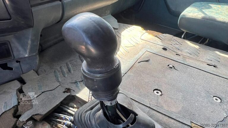 Standart-SZM Renault Premium 385 (POMPE MANUELLE / MANUAL PUMP / GRA...