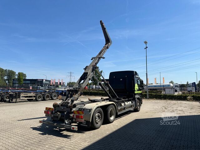 Koukkuvarsijärjestelmä Mercedes-Benz Actros 2544 6x2 / 3 PEDALS / RETARDER / MEILLER...