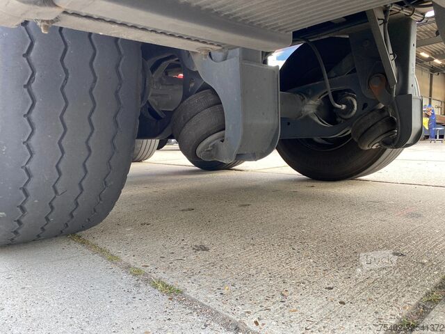 Bīdāmie tentiņi Pacton /Hard-Wood Floor / Steering Axle / 1x Lift Axle...