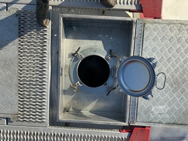 Cisternový kontajner SINGAMAS 34.980L / 1-comp. / 4 BAFFLES / 20FT swapbody /...