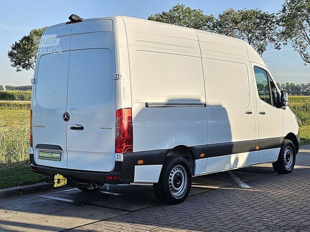 Korkeakattoinen farmari MERCEDES-BENZ SPRINTER 311 L2H2 MBUX10  RWD