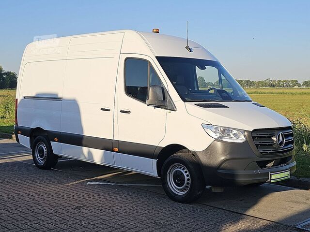 Korkeakattoinen farmari MERCEDES-BENZ SPRINTER 311 L2H2 MBUX10  RWD
