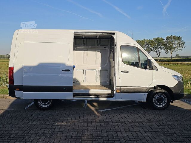 Korkeakattoinen farmari MERCEDES-BENZ SPRINTER 311 L2H2 MBUX10  RWD