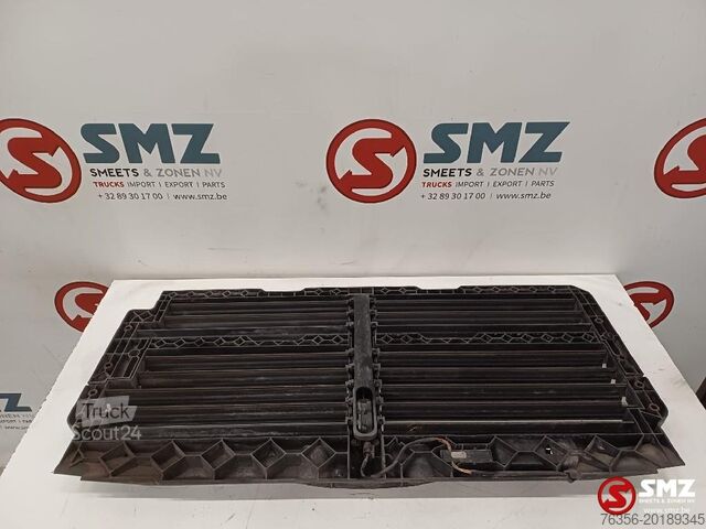 Koeler Mercedes Occ radiatorrooster Mercedes