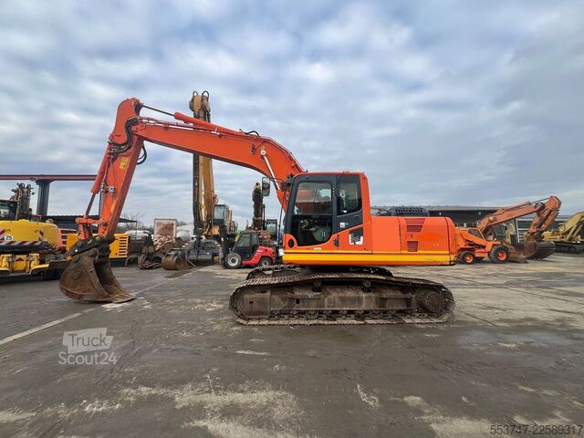 Excavadora sobre orugas Komatsu HB 215 LC-1