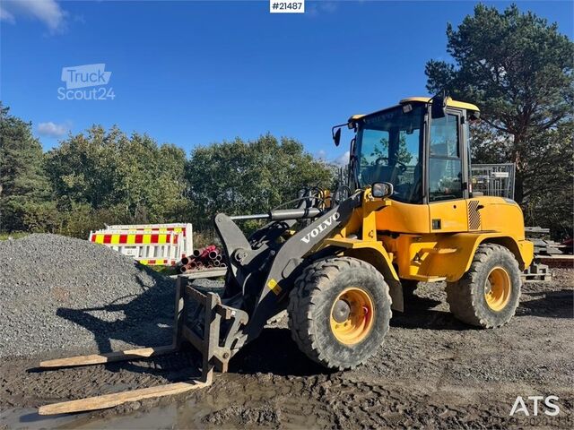 Hjullaster Volvo L30G Wheel Loader w/ Bucket and Forks. 2100 hours!